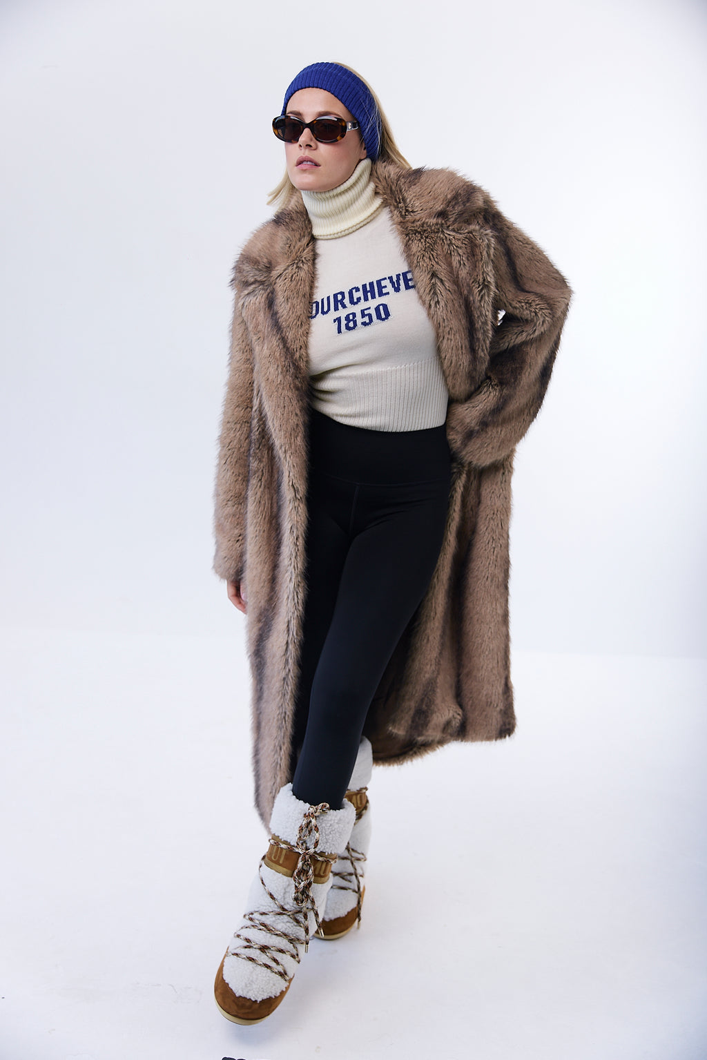 Courchevel White Knitted Jumper