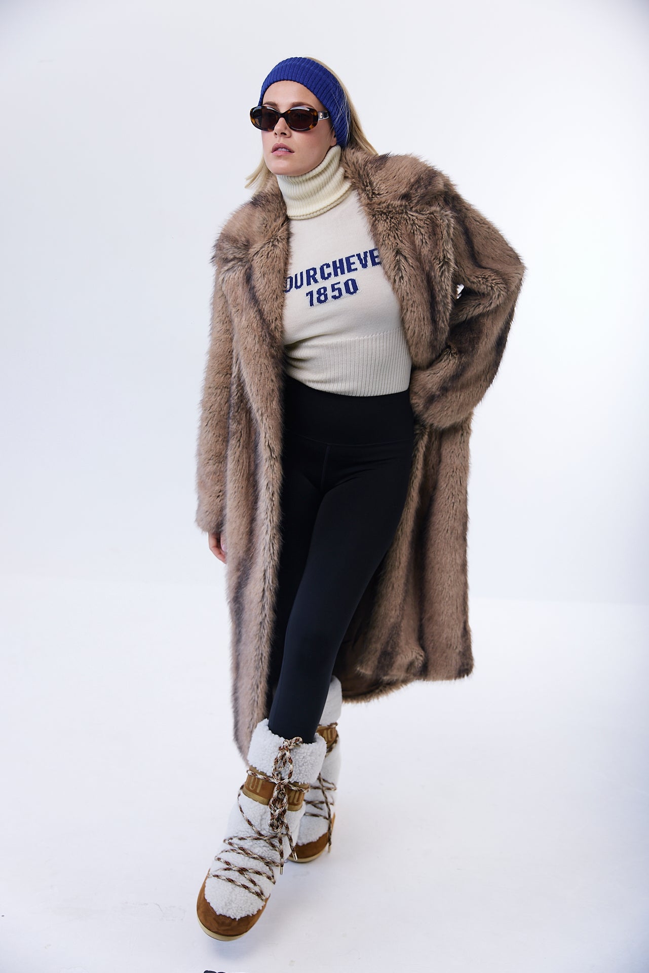 Courchevel White Knitted Jumper