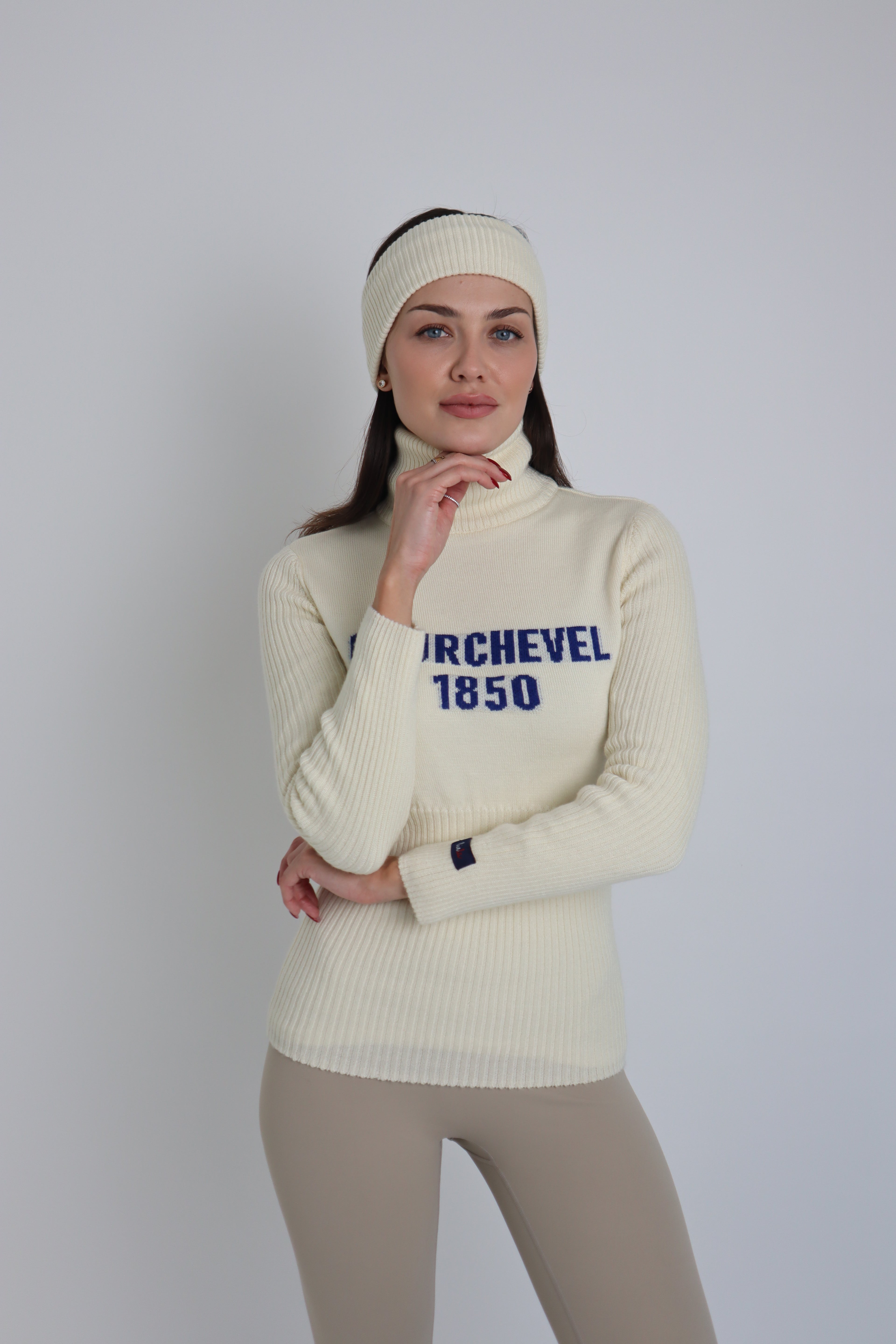 Courchevel White Knitted Jumper